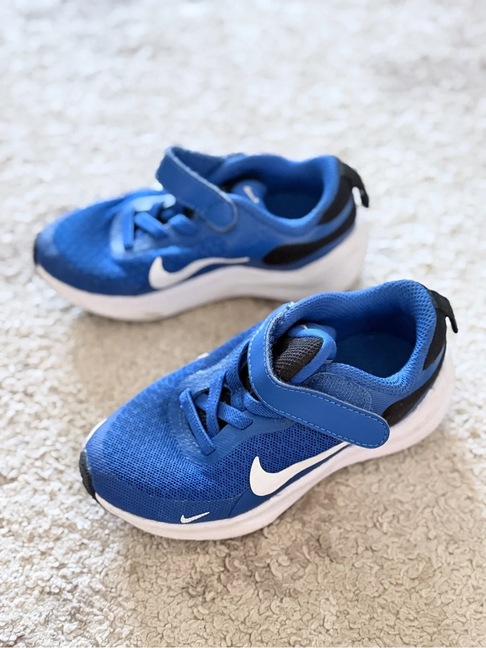 Nike Kids Blue and White Velcro Sneakers